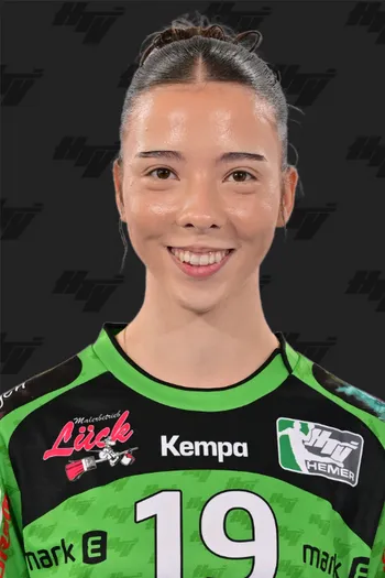 Laura Ebel